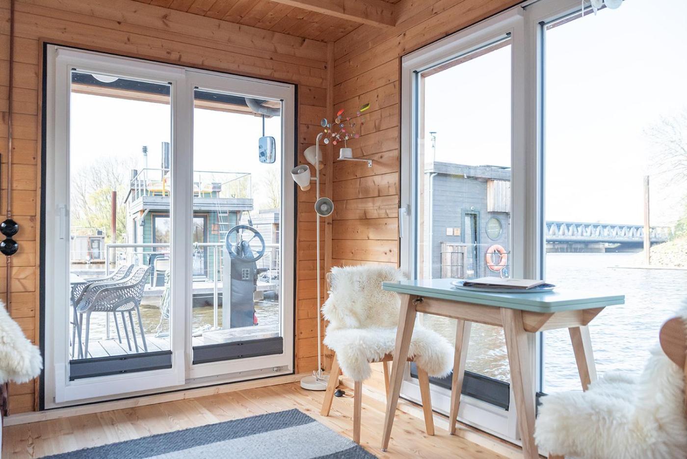 Botel Tolles Tiny-hausboot Marianne Mit Dachterrasse Hamburgo