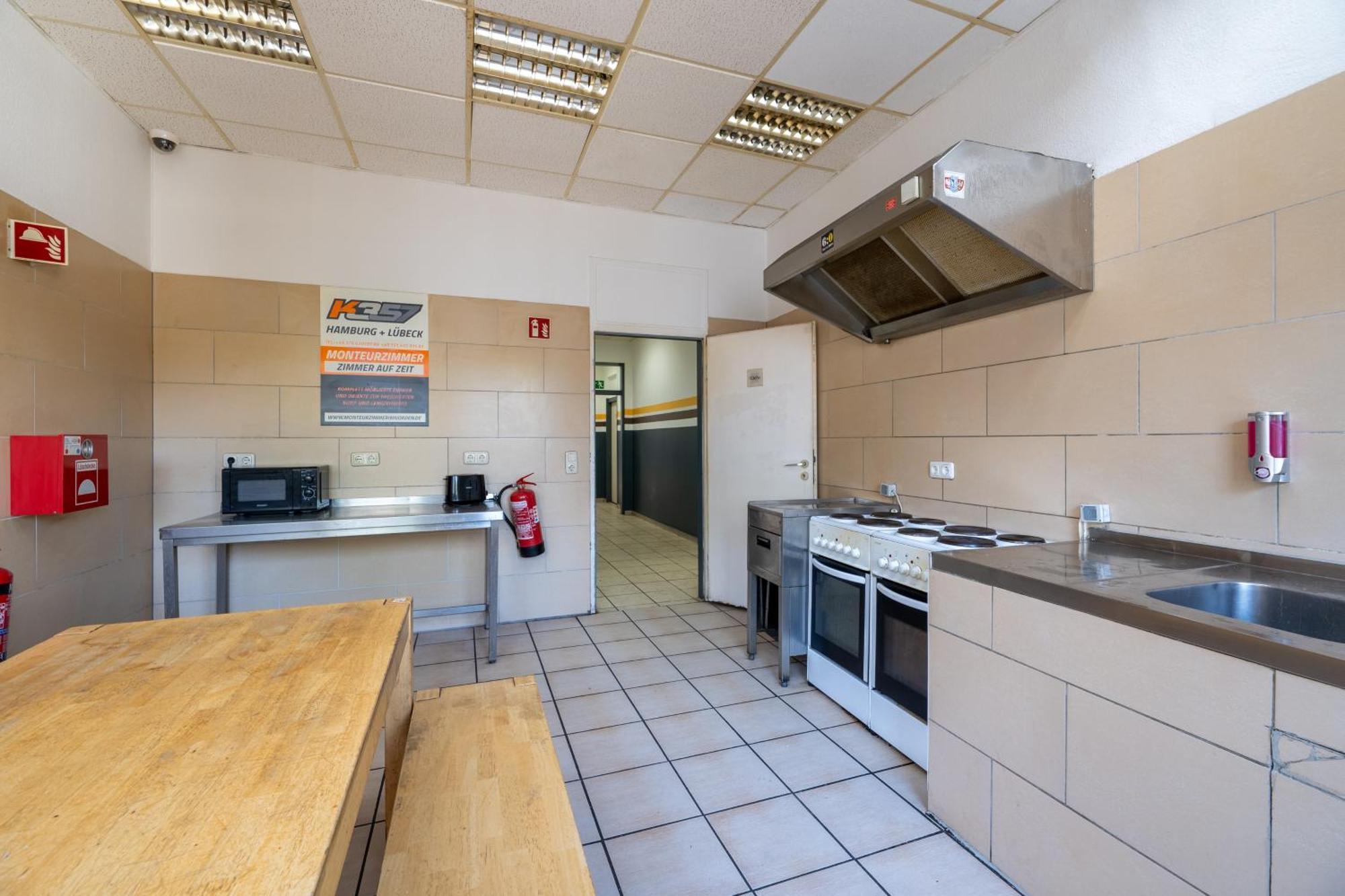 K 357 - Staffboarding - Personal- Und Monteurzimmervermietung Und Vermittlung In Hamburg Und Umgebung * Hamburg