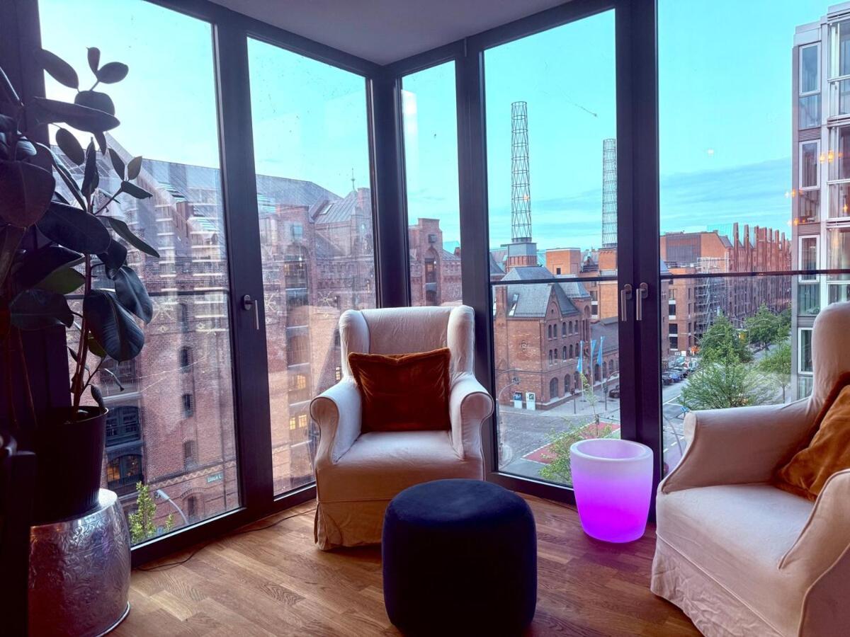 Modern Art Loft Apartment