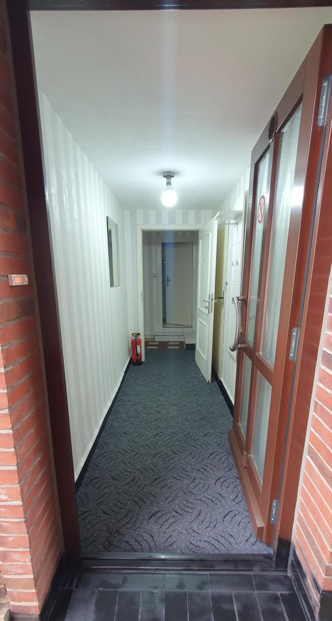 Larisa's Nr 10 Mit Parkplatz Hamburg