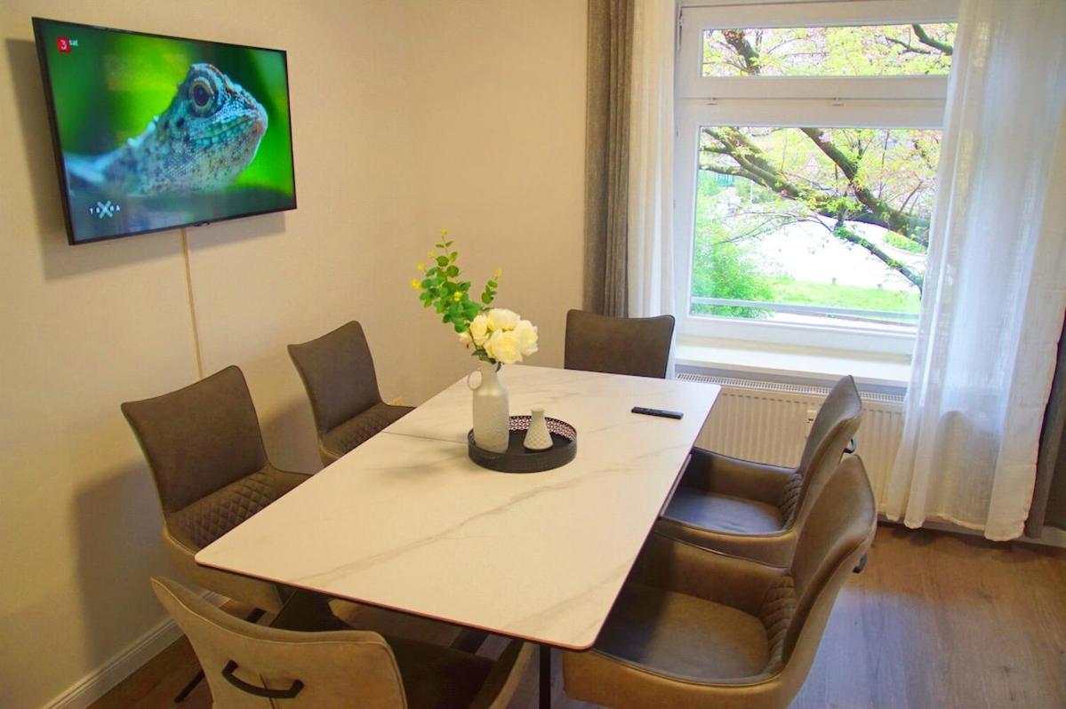 3 Zimmer Apartment Vollmoebliert Dehnheide Ruhige Lage 2 Schlafzimmer Bis 6 Personen Kostenlose Parkplaetze
