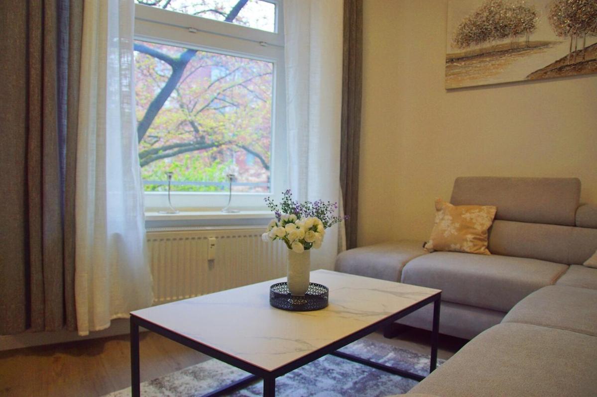 3 Zimmer Apartment Vollmoebliert Dehnheide Ruhige Lage 2 Schlafzimmer Bis 6 Personen Kostenlose Parkplaetze Apartment *
