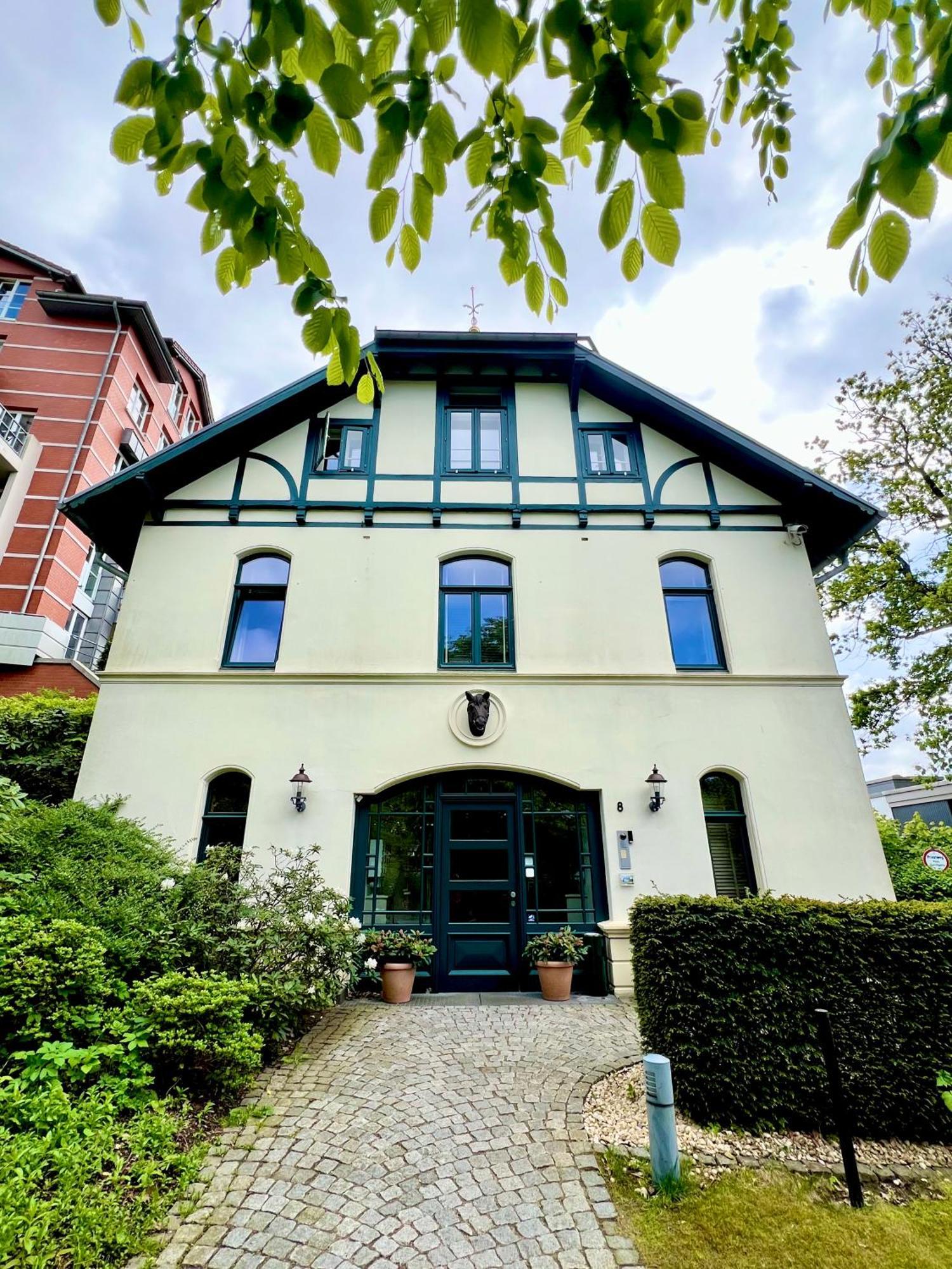 Hotel Remise Am Suellberg - Kleine, Feine In Blankenese Hamburg