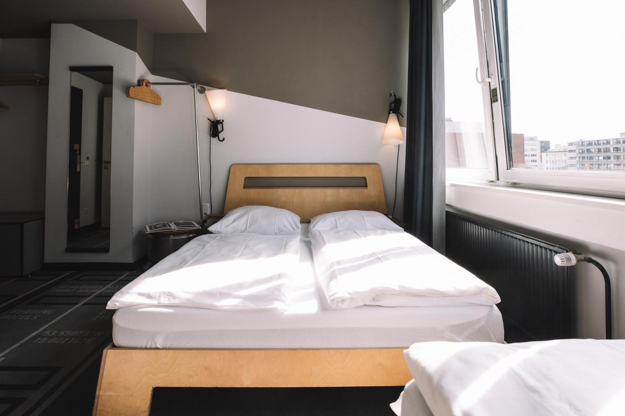 Hotel Superbude Hamburg St Georg 2*