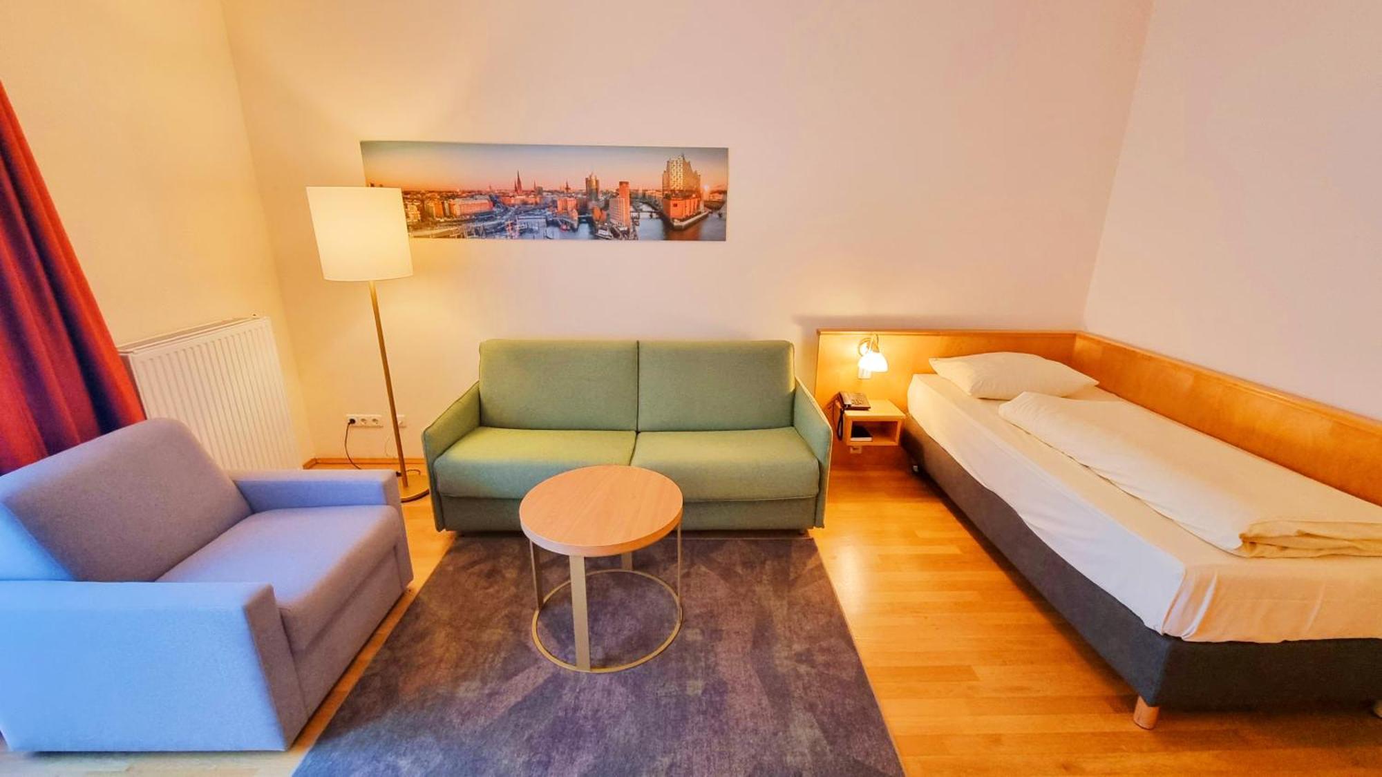 Newlivinghome Residenzhotel Aparthotel 4*