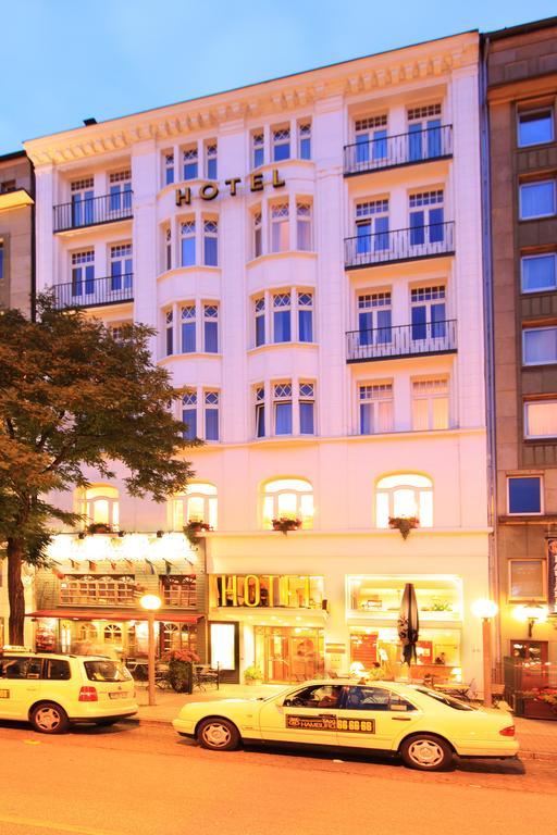 Novum Kronprinz Hauptbahnhof Hotel 3*
