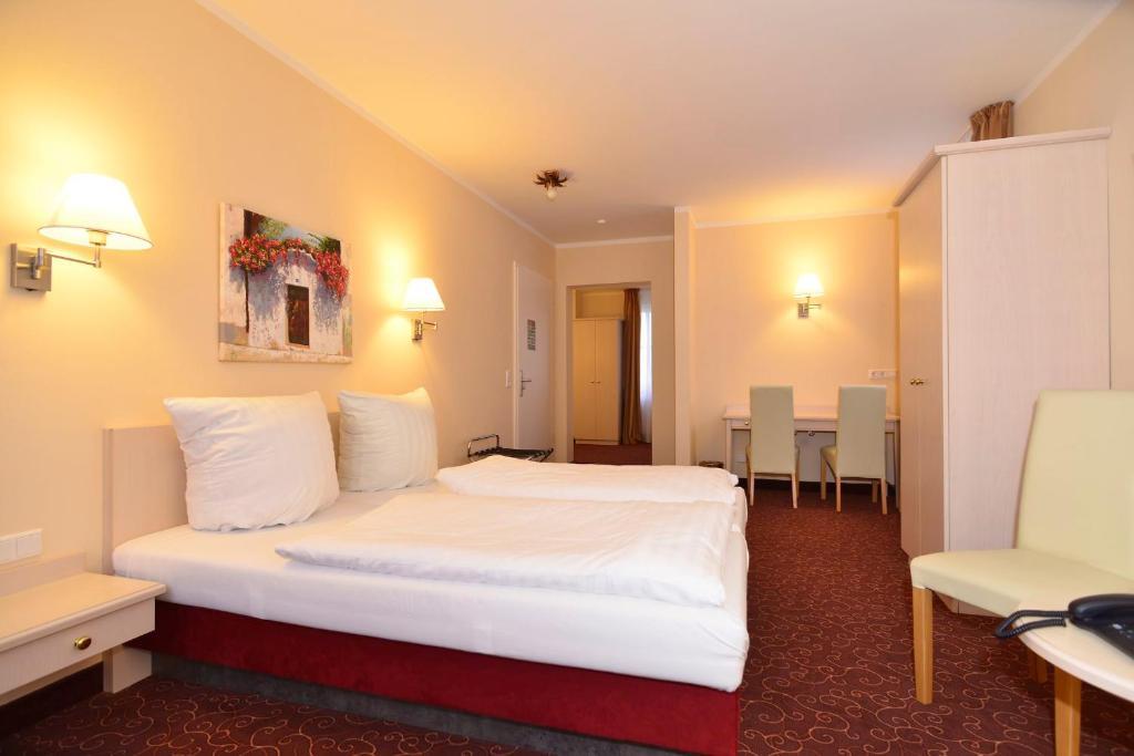 Behrmann Hotel 3*