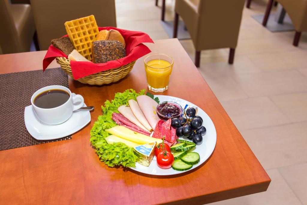 Hotel Condor 3*