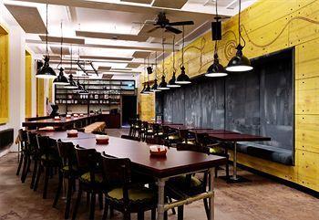 Hotel Superbude Hamburg St Pauli 3*