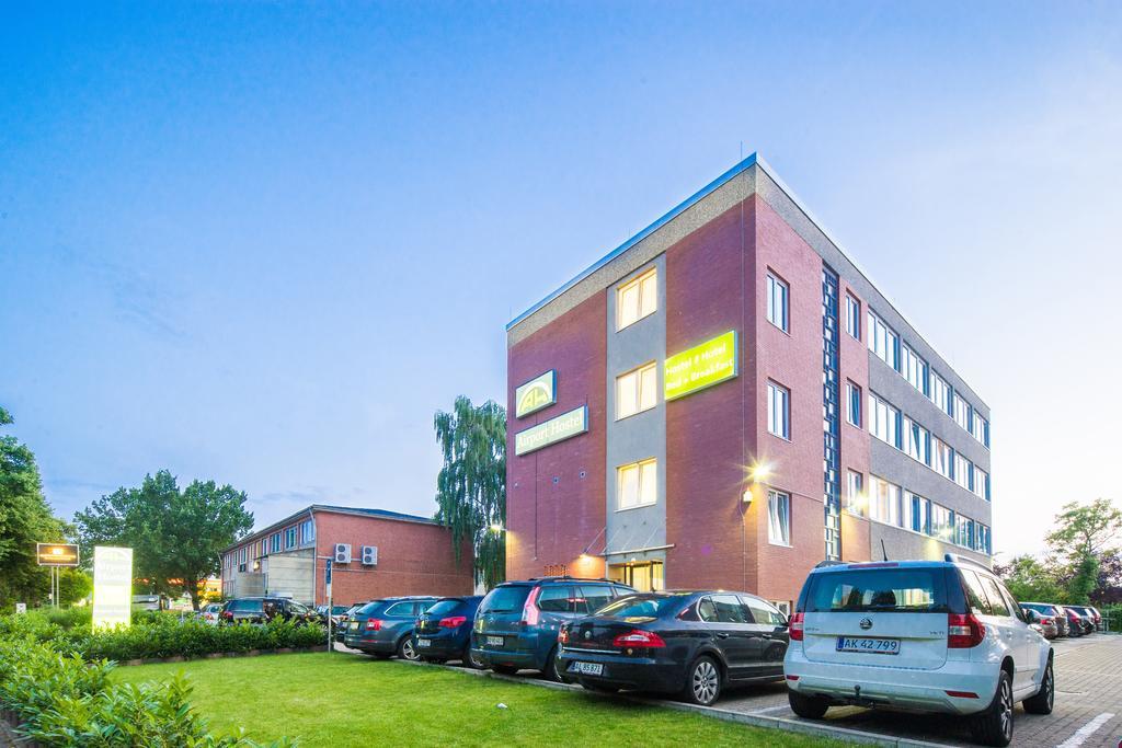 Albergue Airport *