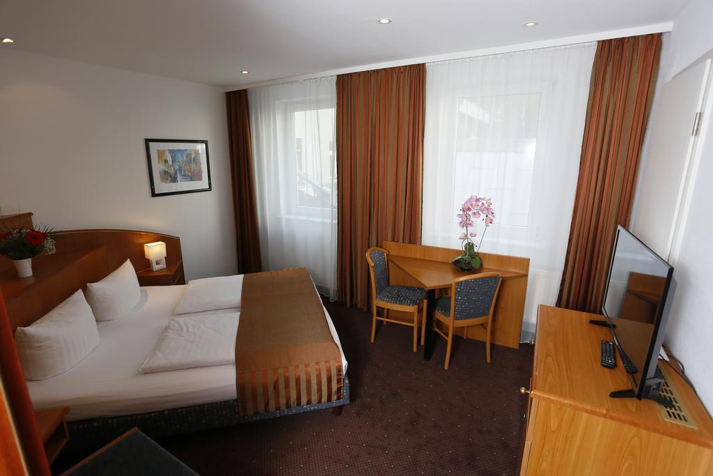 Hotel Condor