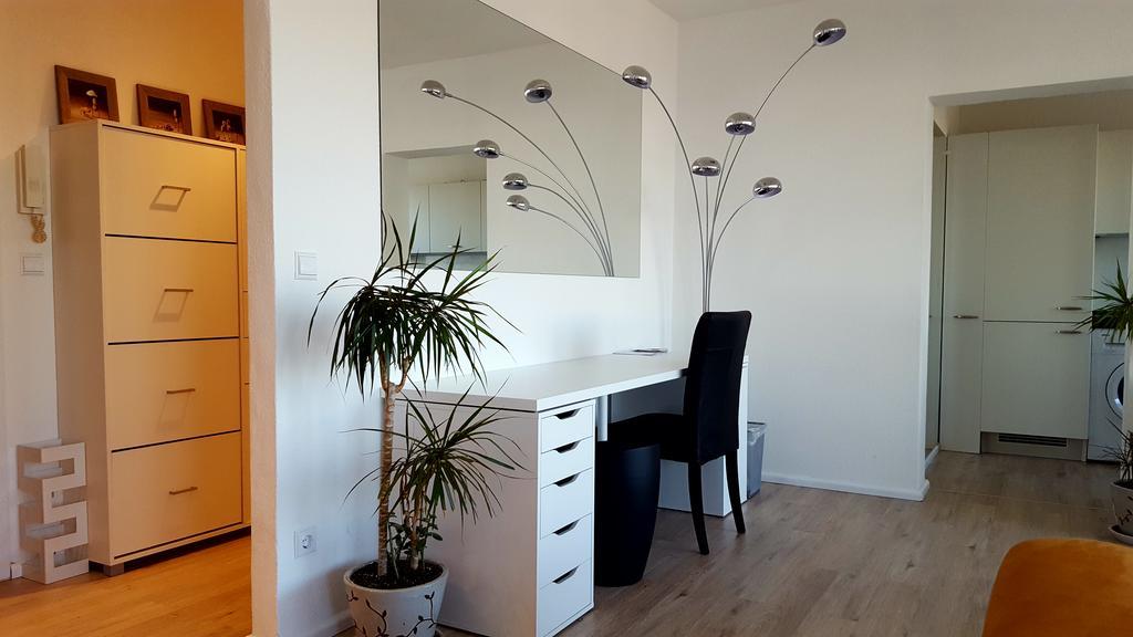 Skyline Riverside Apartment *