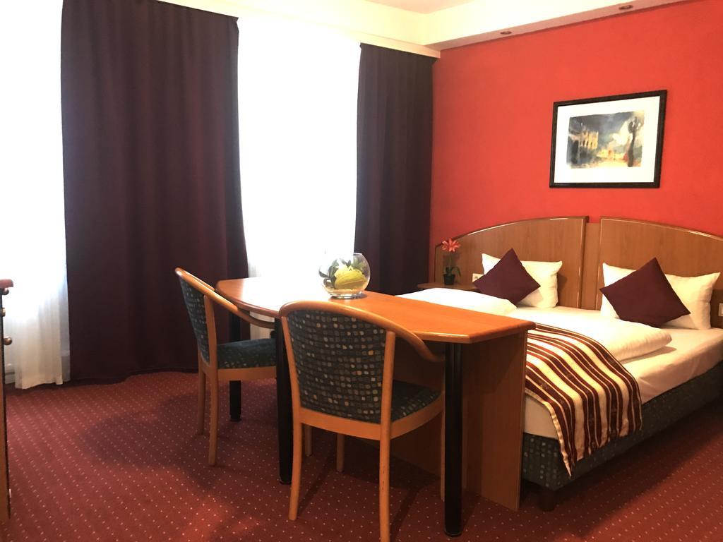 Hotel Condor