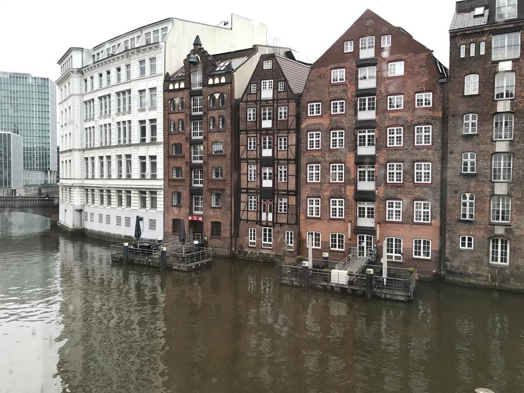Apartment Gaestezimmer An Der Elbphilharmonie Contactless Check In Hamburg