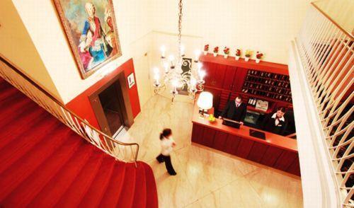 Novum Kronprinz Hauptbahnhof Hotel Hamburg