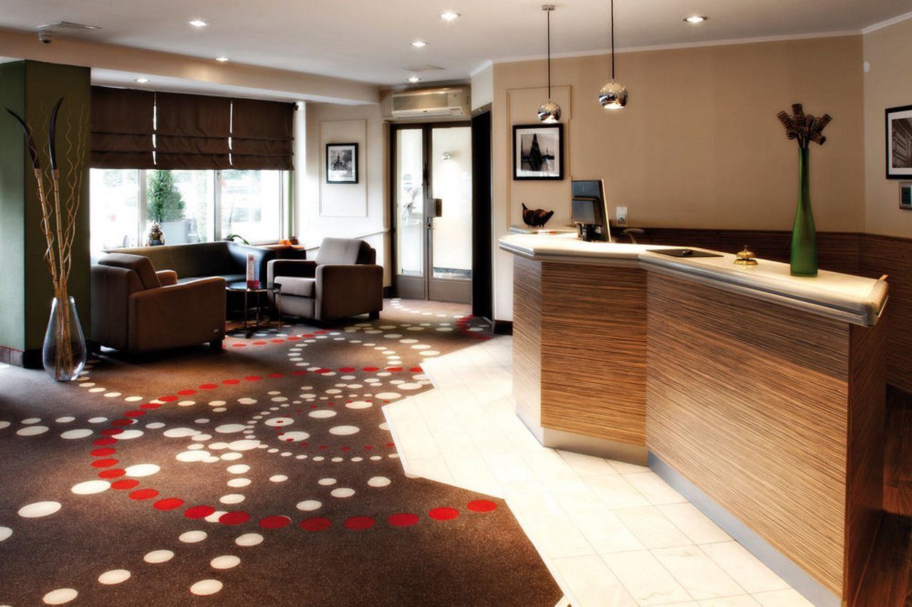 Hotel Leonardo Airport 3*