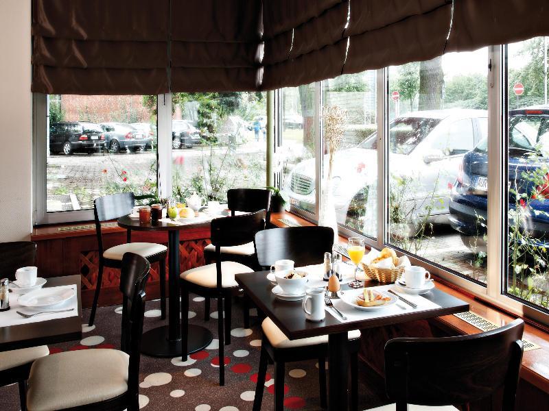 Hotel Leonardo Airport 3*
