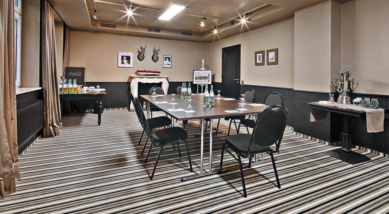 Boutique Poppenbütteler Hof 4*