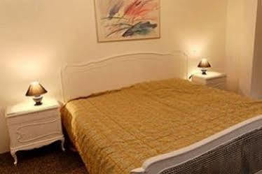 Alpha Garni Gasthof 2*