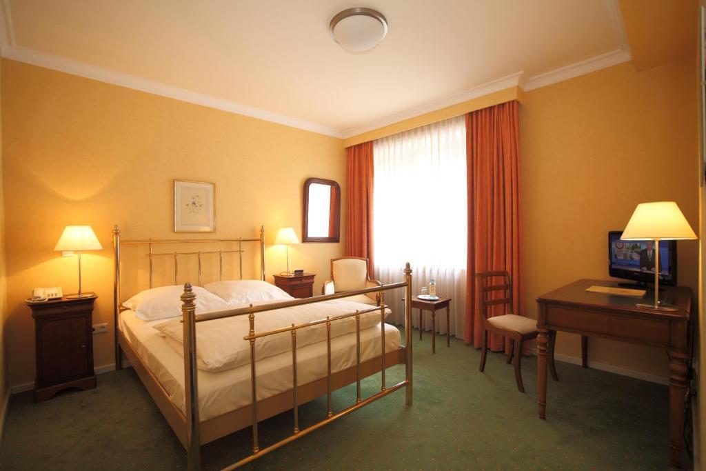 Alster-hof 3* Hamburgo