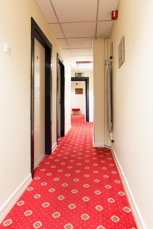 Hotel Elbinsel Free Parking 3*