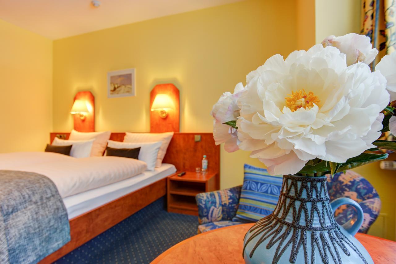Elbinsel Free Parking 3*