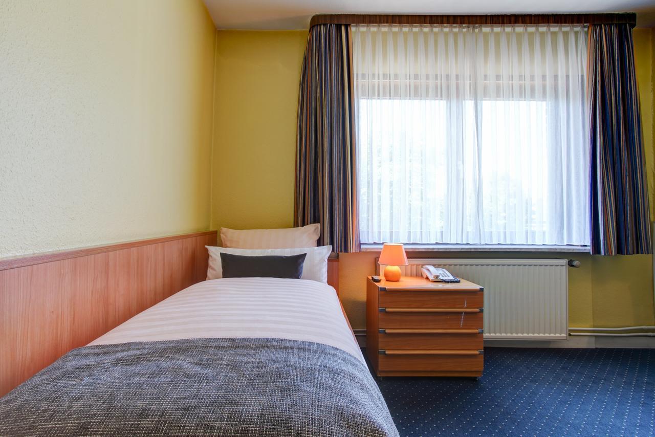 Hotel Elbinsel Free Parking Hamburg