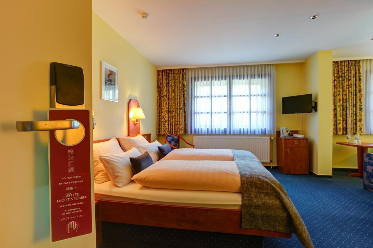 Elbinsel Free Parking 3*