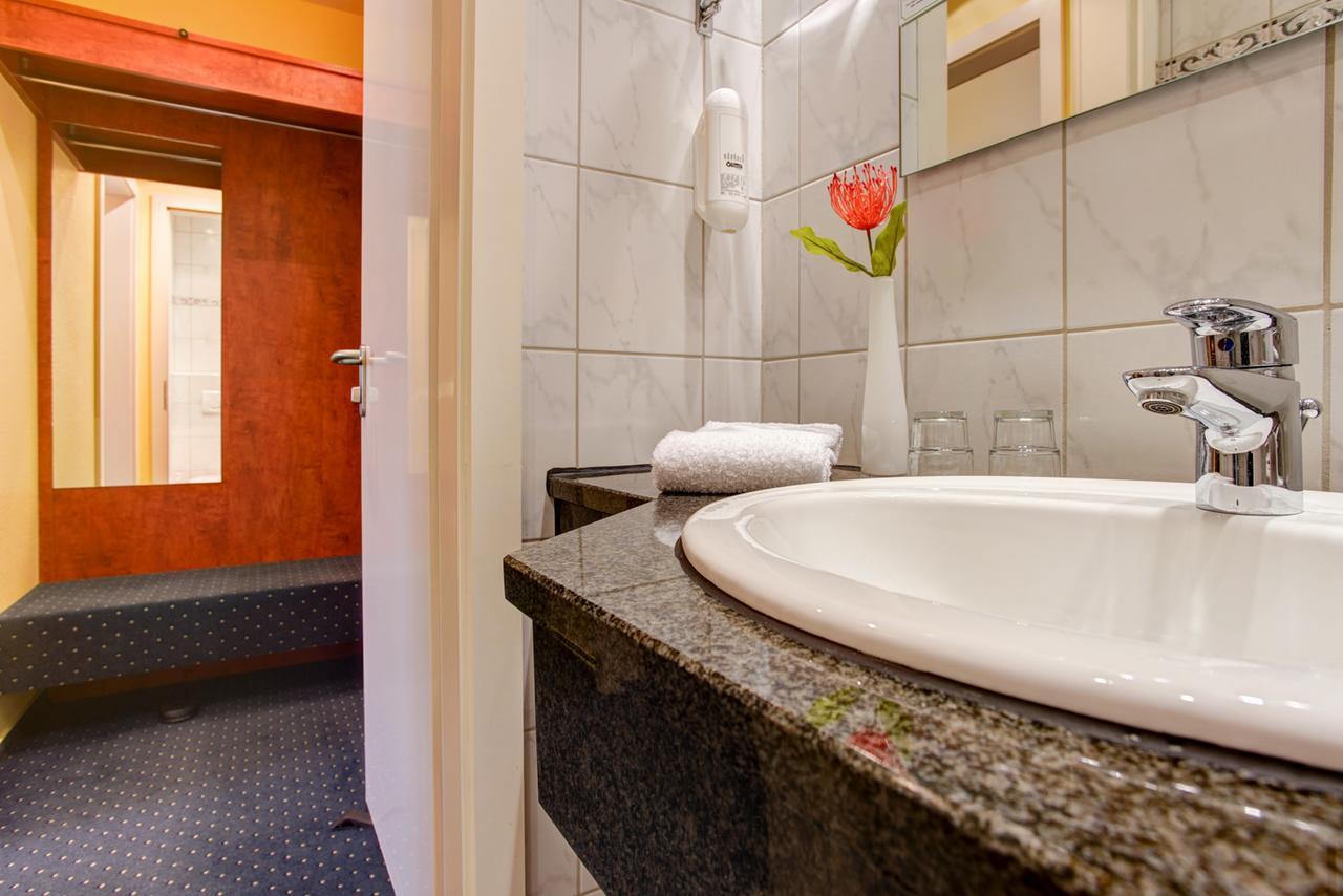 Hotel Elbinsel Free Parking Hotel 3*