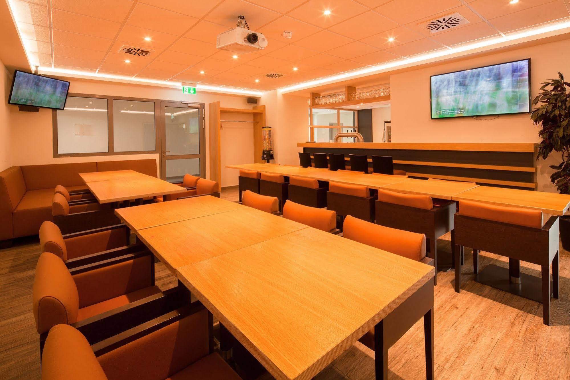 Sporthotel Hamburg By Jufa Hotels Hotel Hamburgo