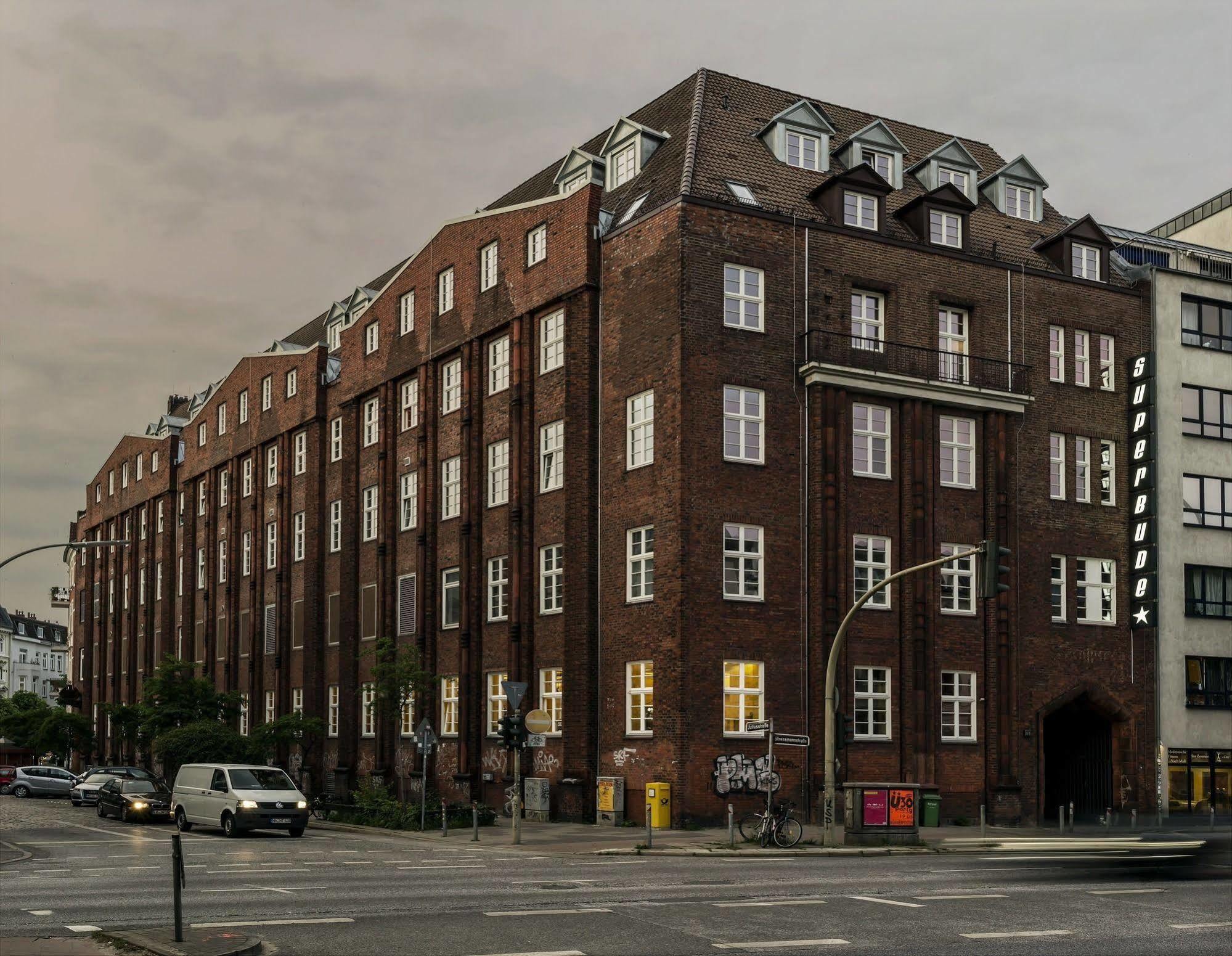 Superbude Hamburg St Pauli 3*