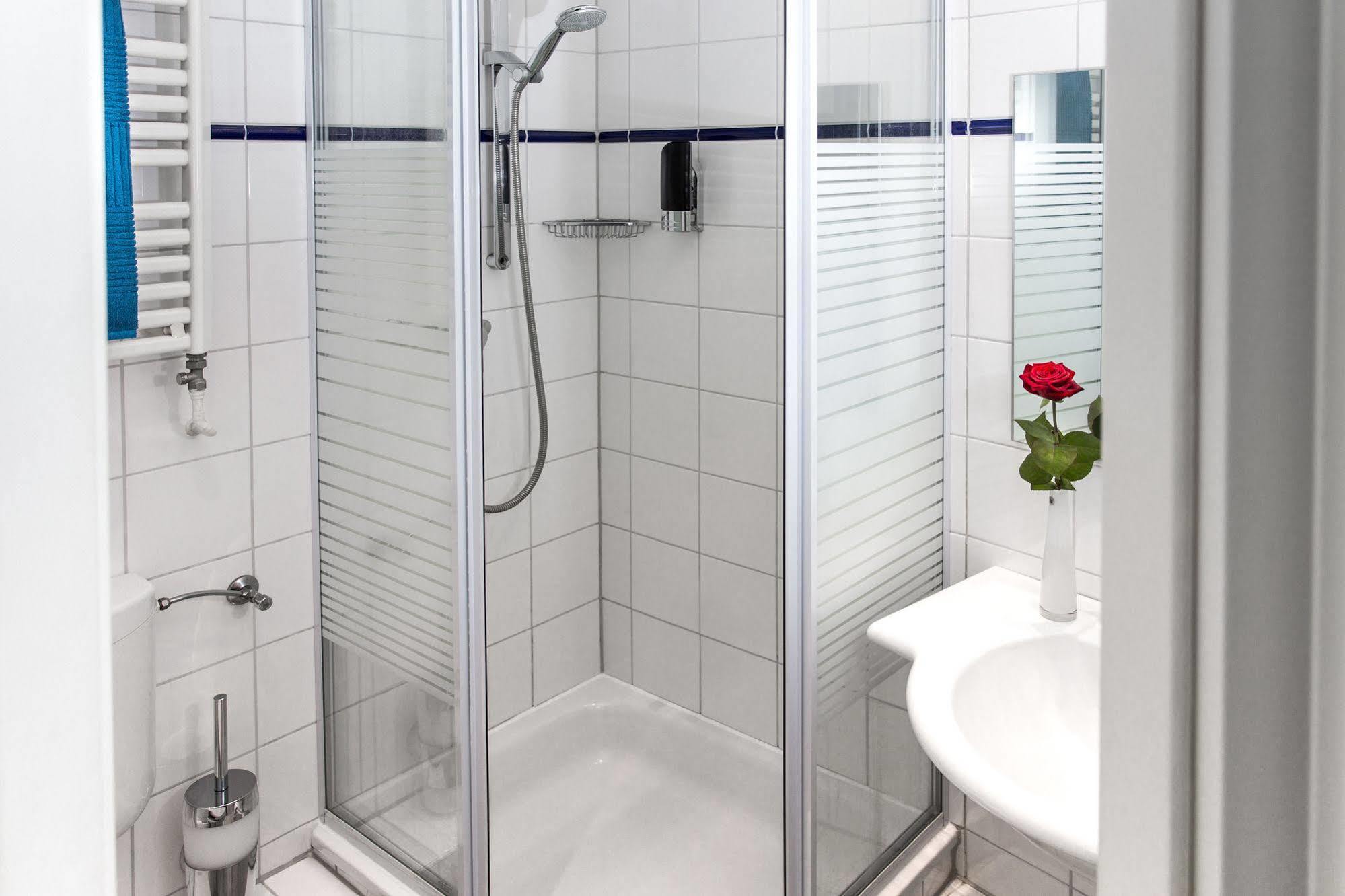 Condor Hotel 3*