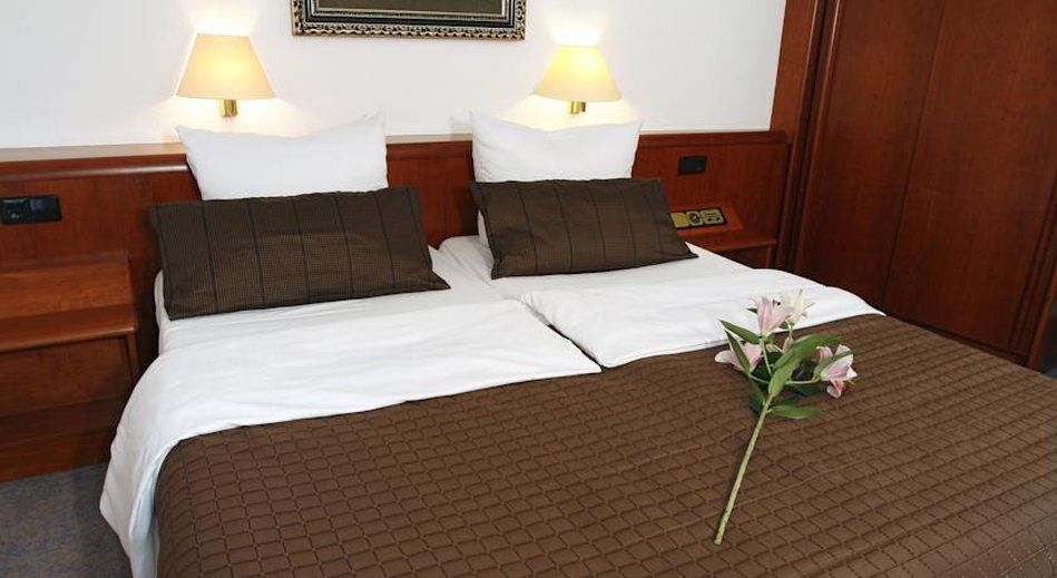 Vienna House Easy By Wyndham Hotel Hamburgo