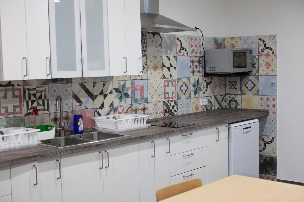 Hostel Monteurzimmer In Mitte Bei Hansezimmer