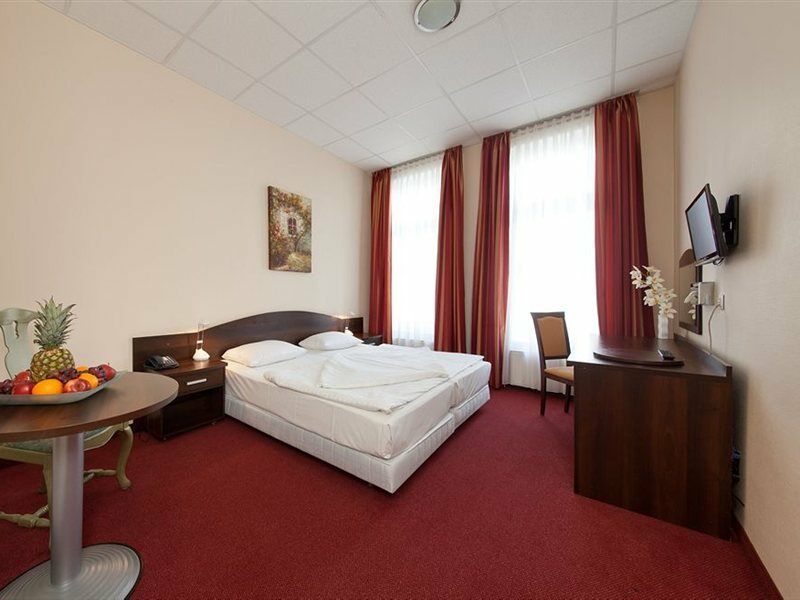 Hotel Polo Am Zob Hamburgo
