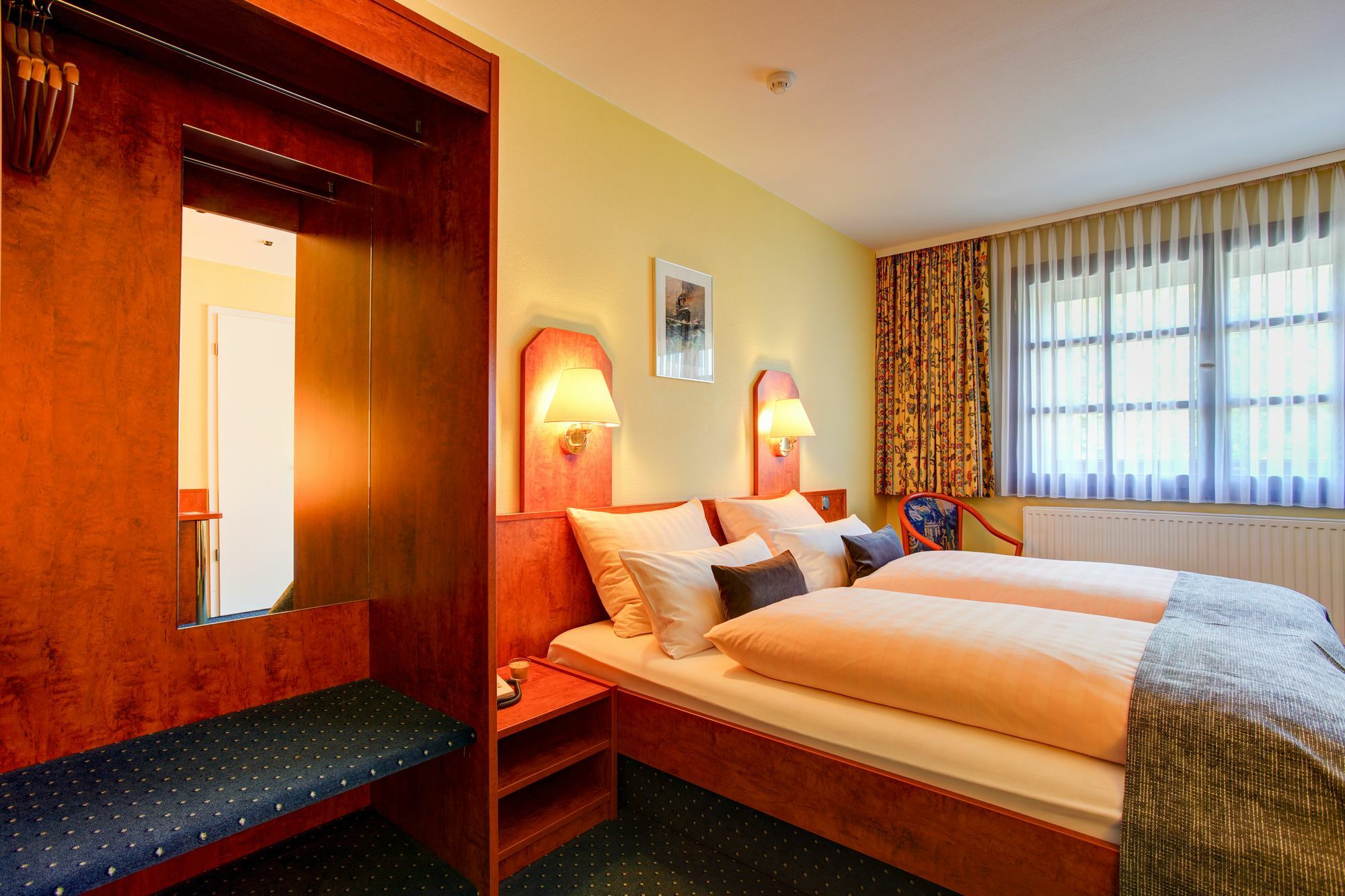 Elbinsel Free Parking 3*