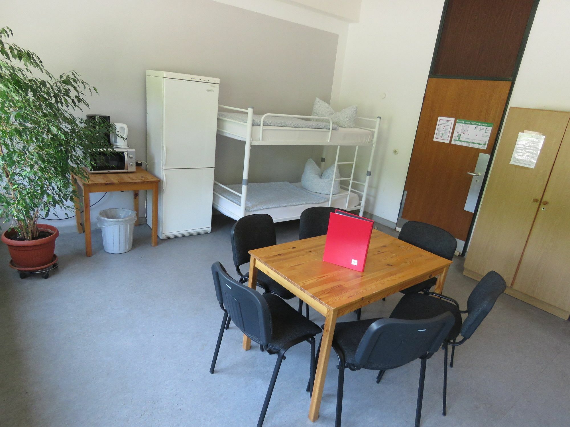 Hostel Zimmervermietung Hoffmann *