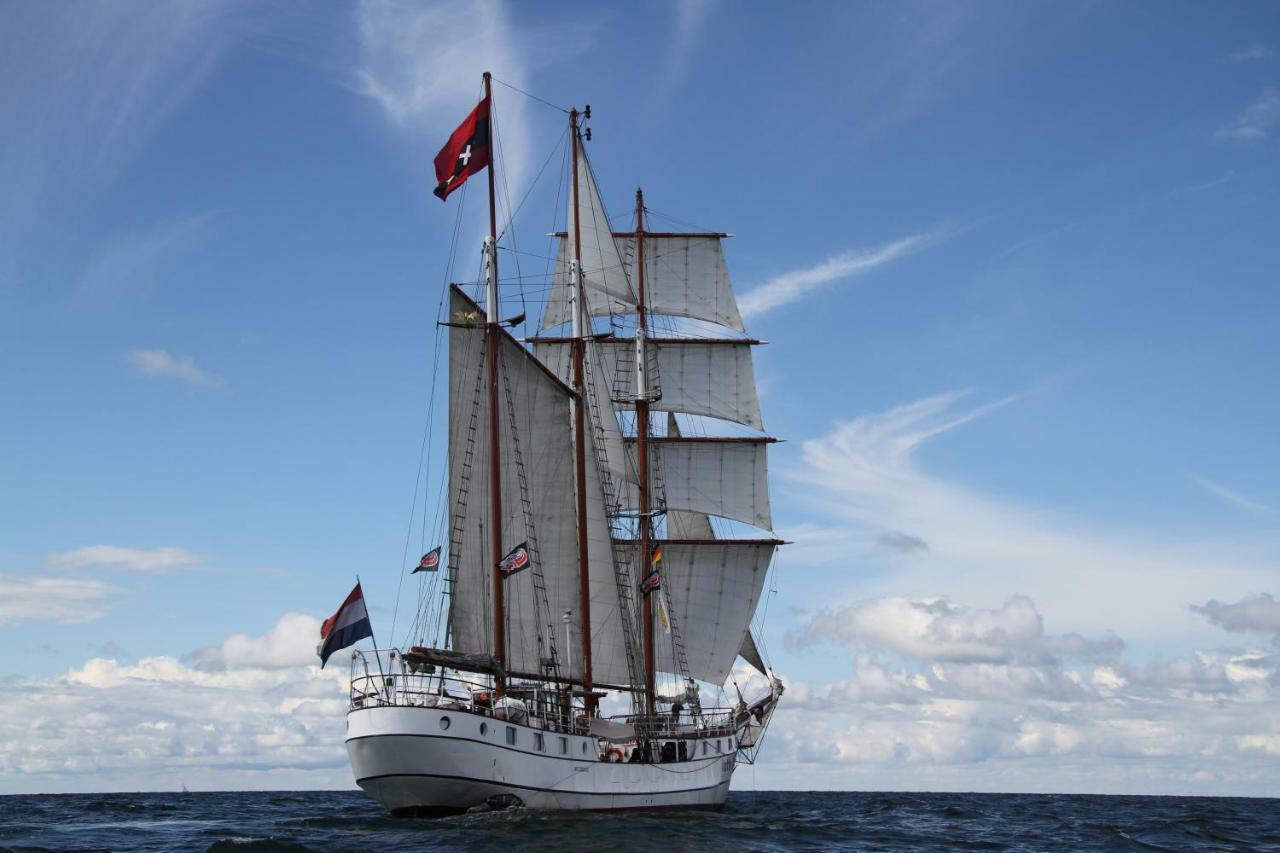 Segelschiff Loth Lorien Botel