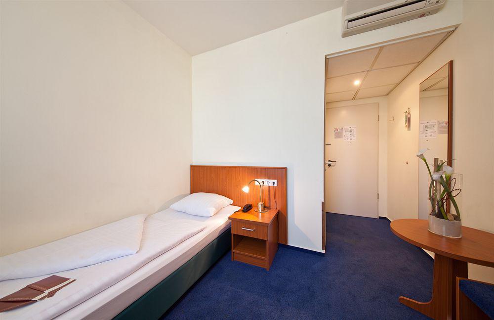 Arcadia Belmondo Hotel 4*