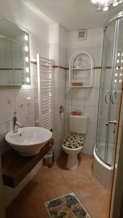 Studio Hamburg, * Hamburg