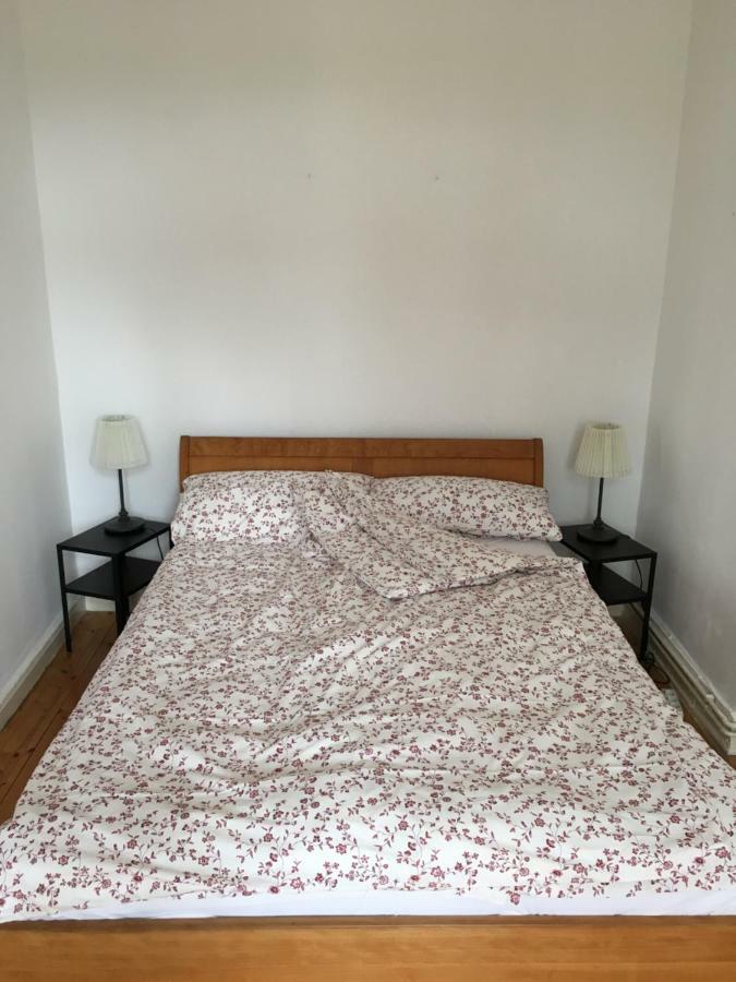Privatunterkunft Jugendstilwohnung In The Heart Of *