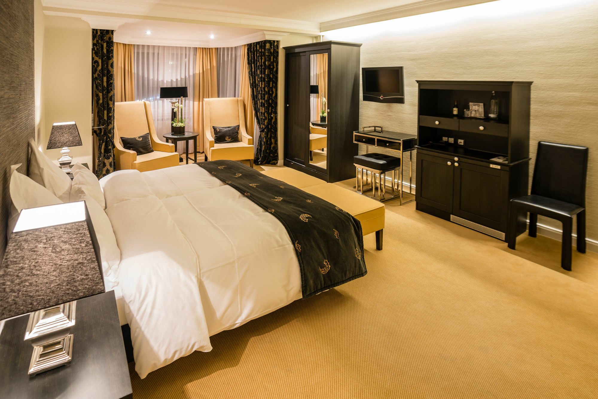 Business & More Hotel