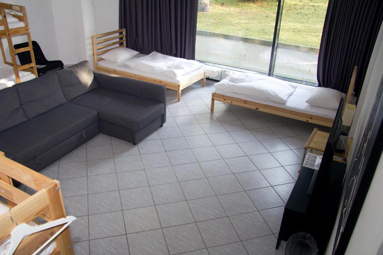 Al Boardingrooms Homestay *