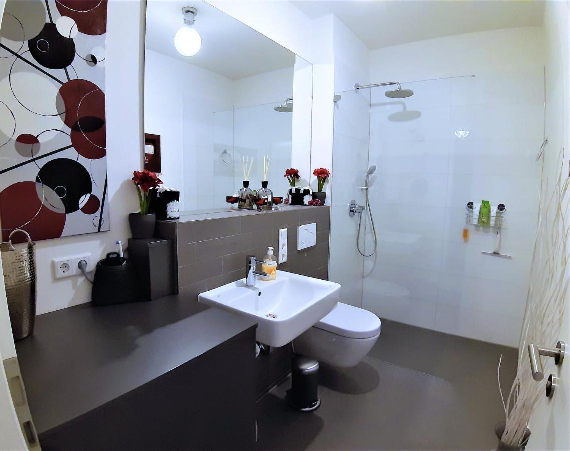 Zimmer Mit Balkon, Hamburg City Homestay Hamburg