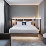 Moxy Hamburg City