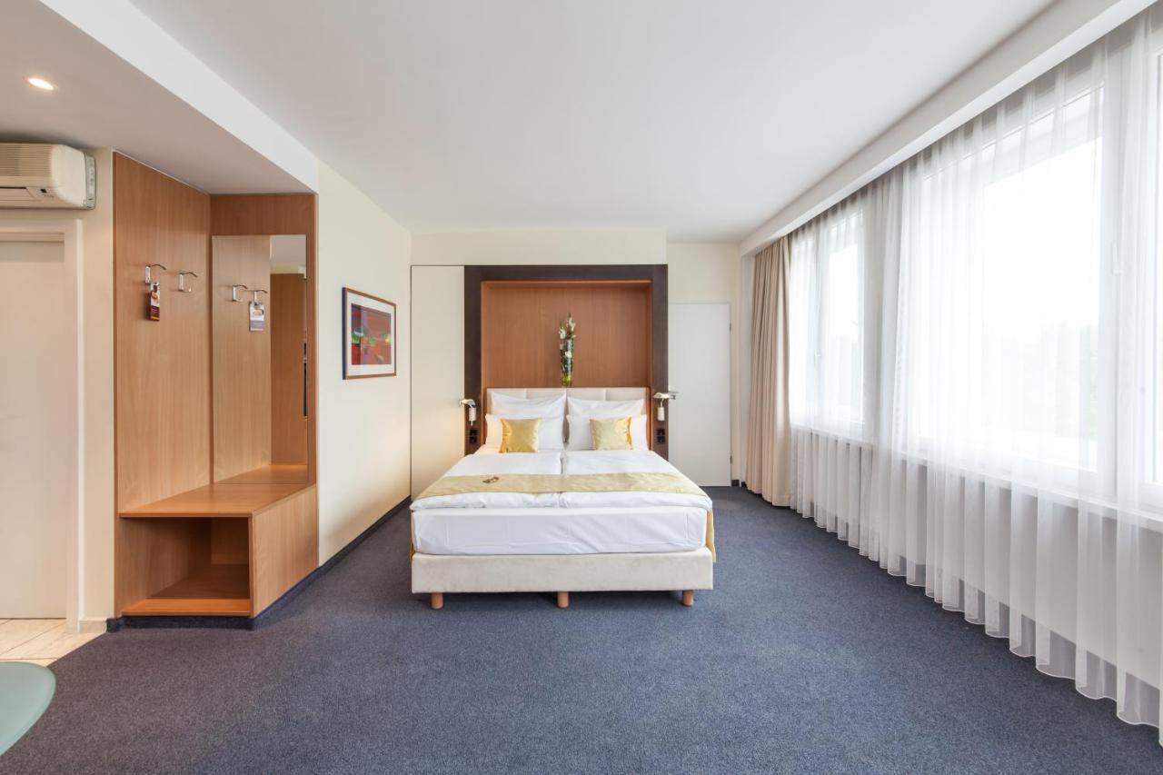 Novum Ambassador 3*