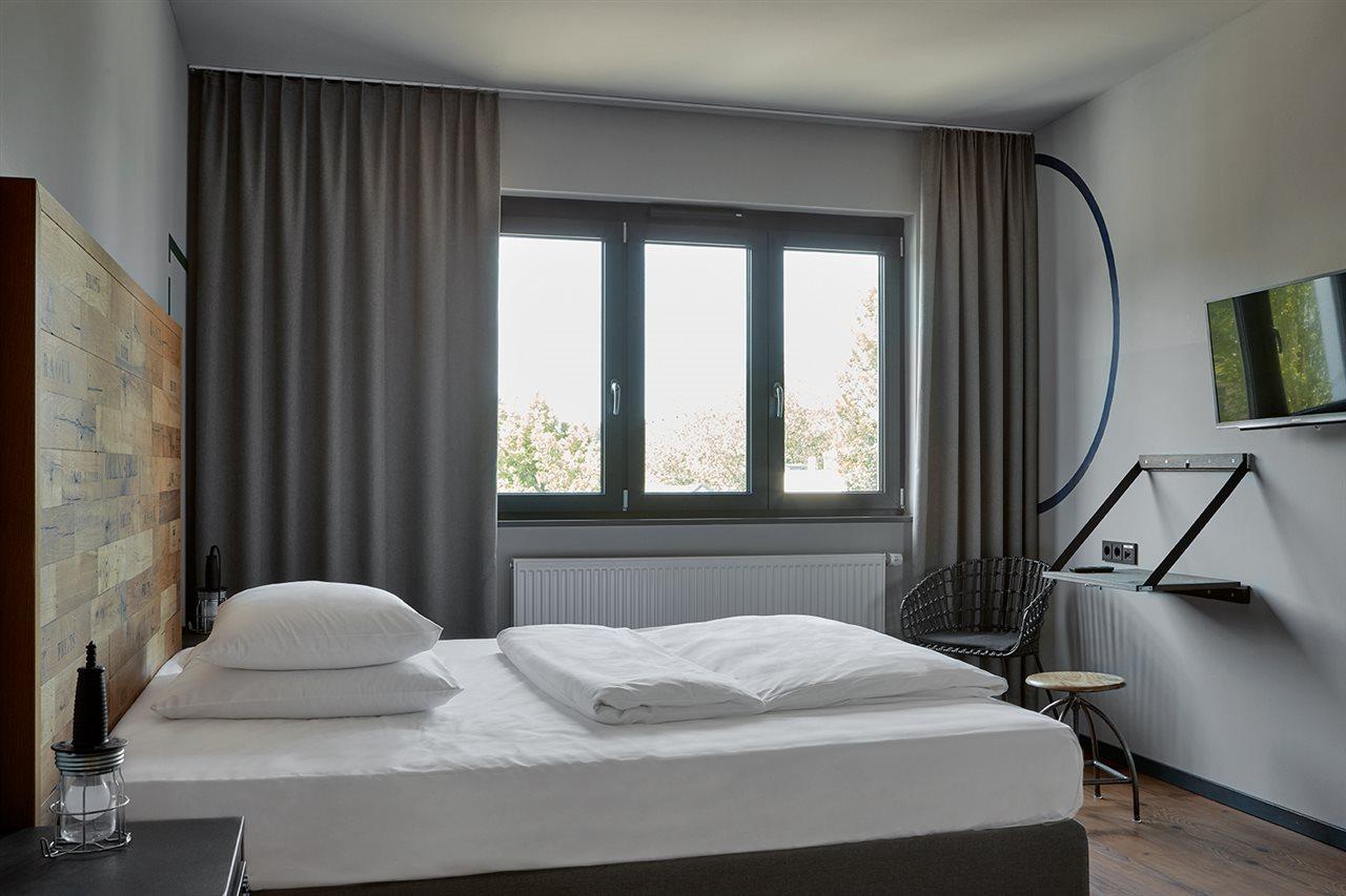 Kroeger By Underdog 3* Hamburg
