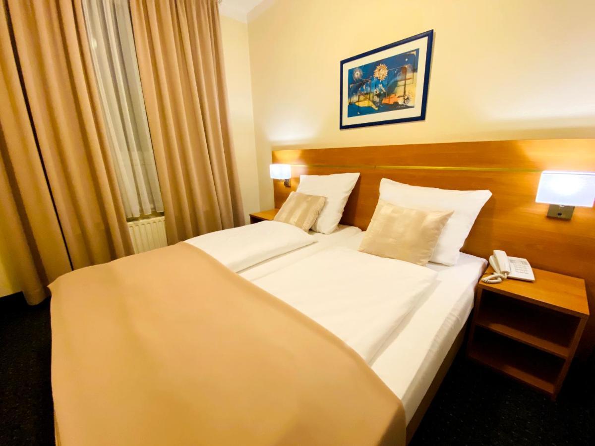Hansehof 3* Hamburgo