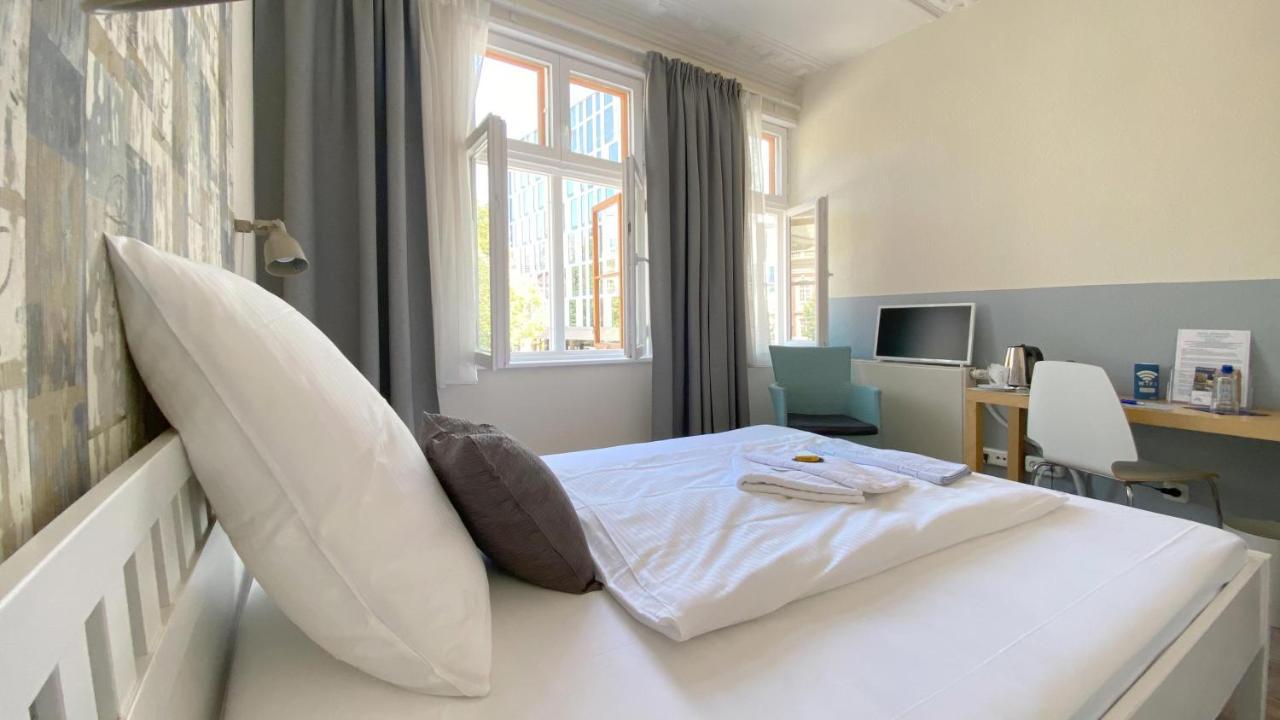 Frauenhotel Hanseatin - Women Only Hotel