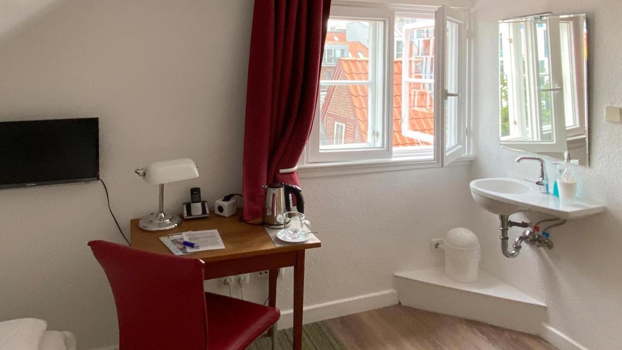 Frauenhotel Hanseatin - Women Only 2* Hamburg